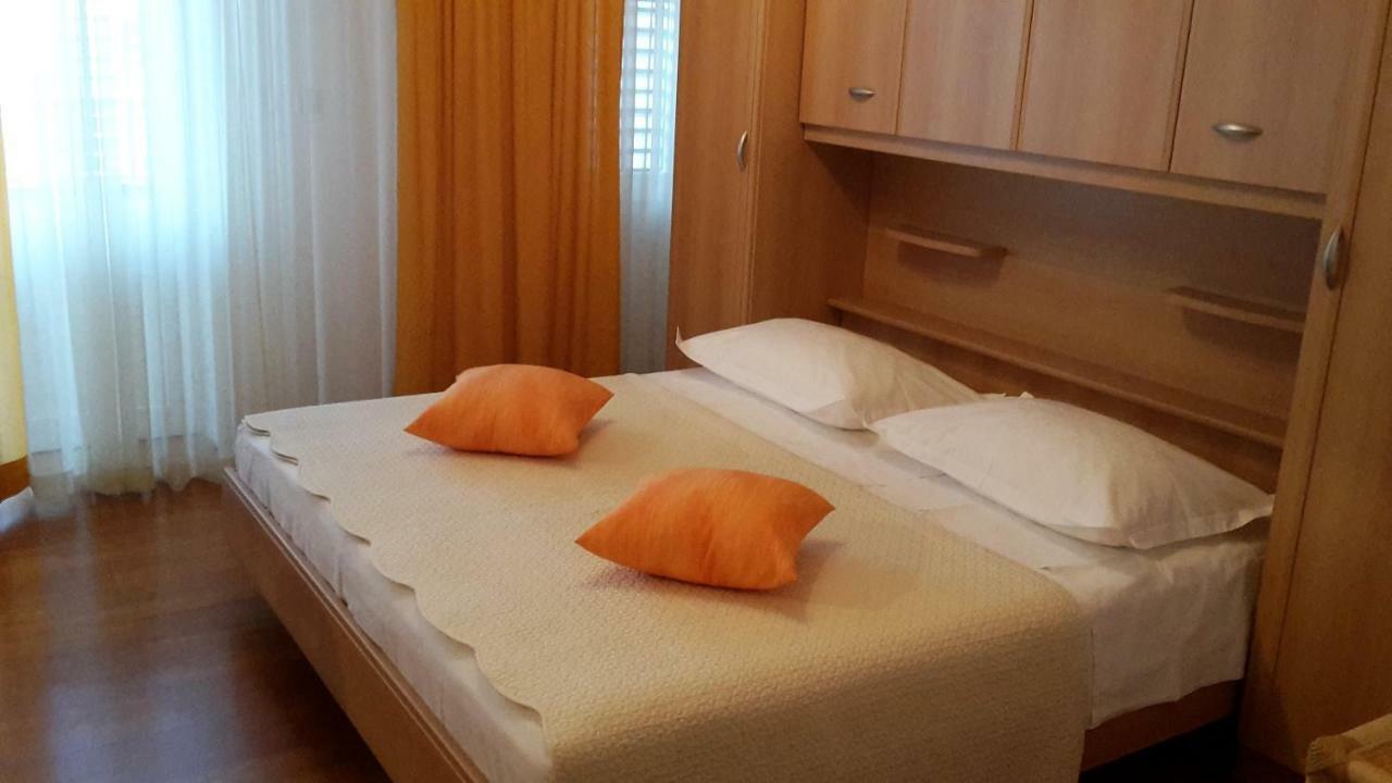 Guest House Fenix 브렐라 외부 사진